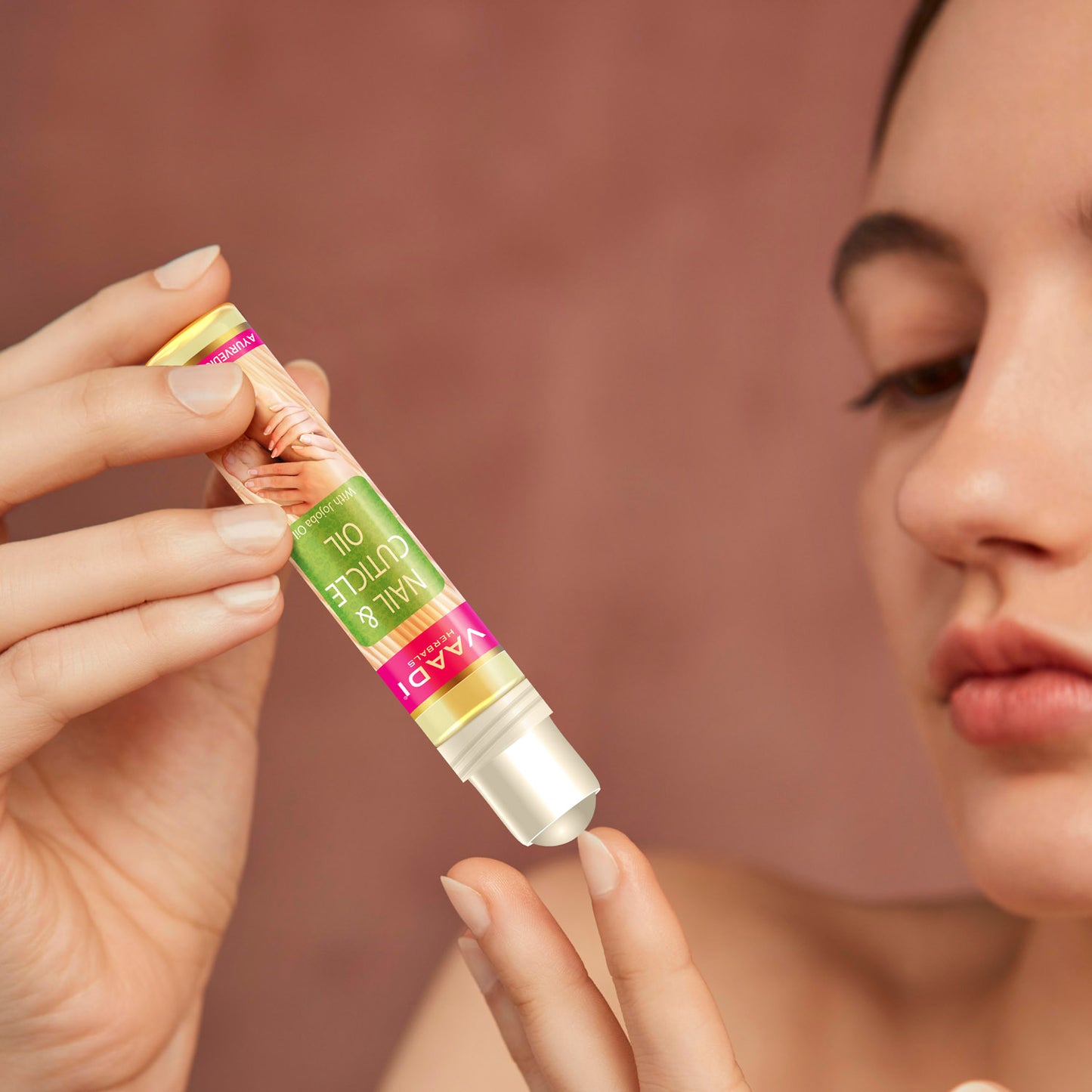 Nail & Cuticle Oil with Jojoba Oil - Heals Redness & Pain - Strengthens Thin & Brittle Nails (10 ml/ 0.4 fl oz)